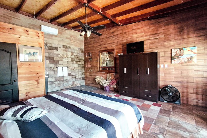 Room 3 of 35