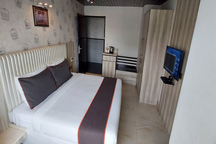 Room 29 of 74