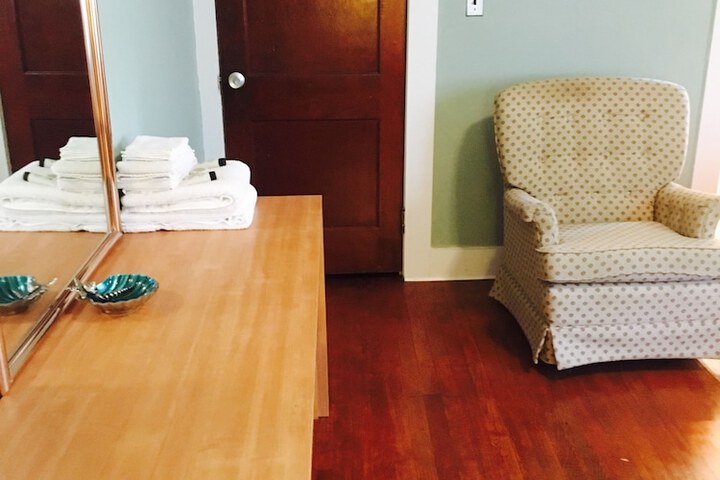 Room 39 of 246