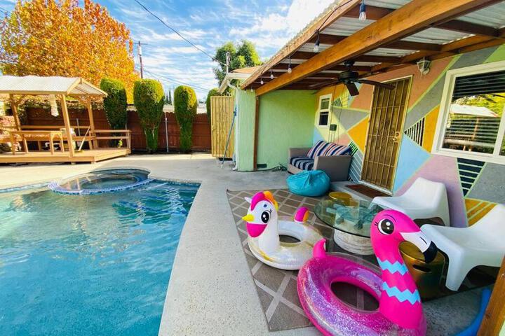 Exterior of Endless summer in LA HEATED POOL / HOT TUB/CABANA*