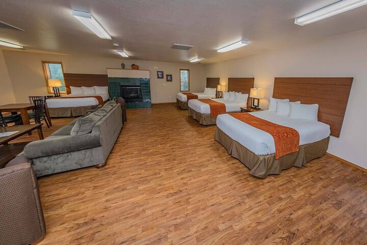Room 5 of 70