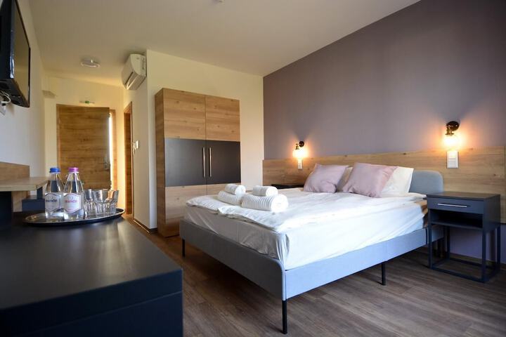 Room 26 of 62