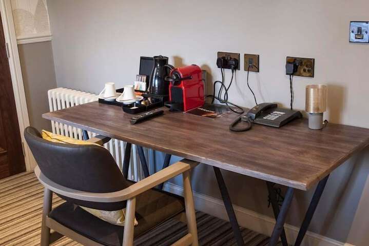 Room 7 of 75