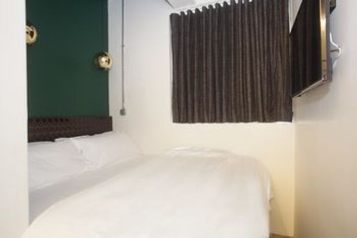 Room 74 of 89