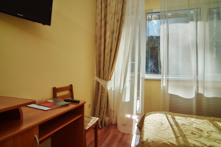 Room 20 of 115
