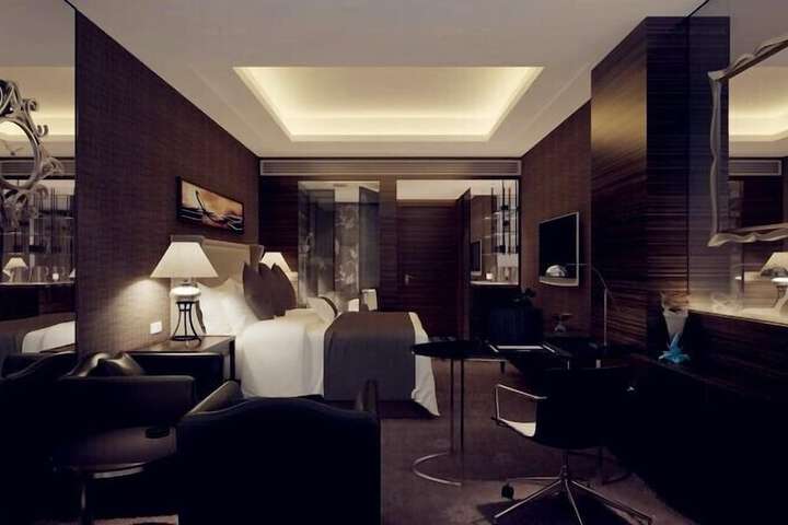 Room 4 of 7