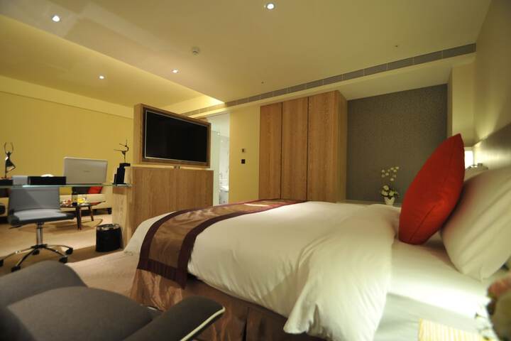 Room 9 of 44