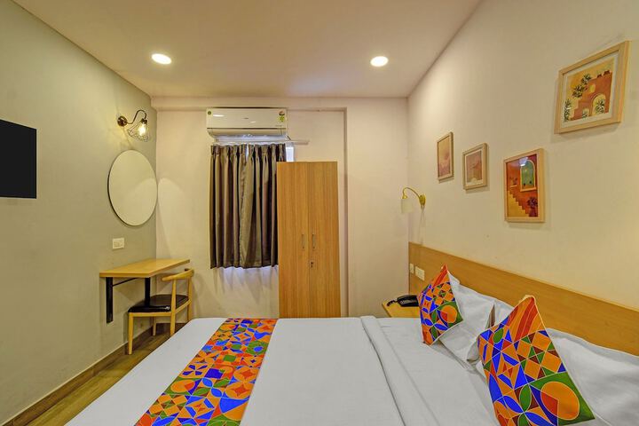 Room 16 of 27