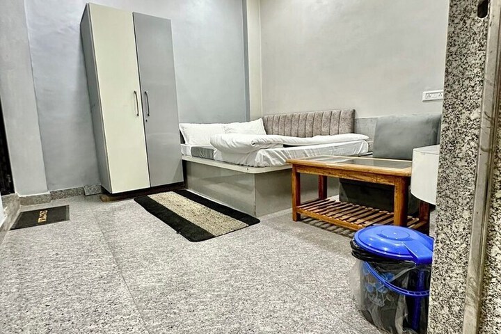 Room 30 of 59