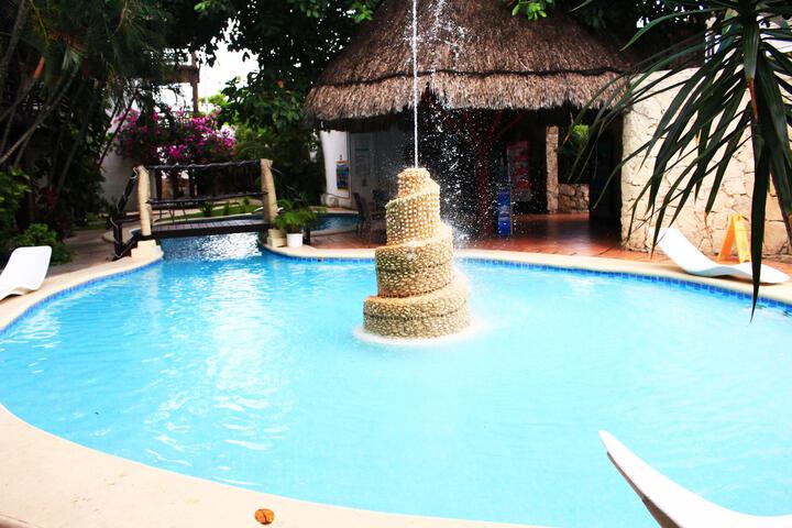 Pool Hotel