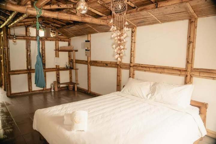 Room 43 of 161