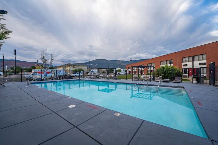 Hotel Pool