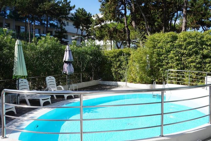Pool 17 of 45