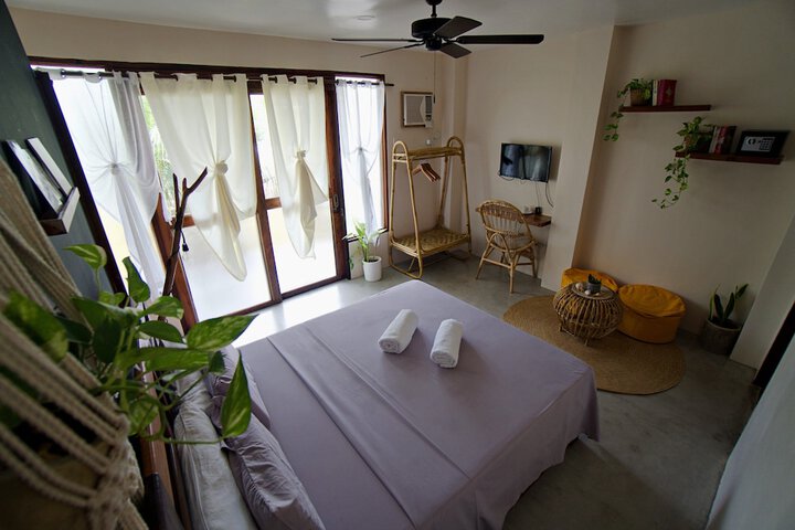 Room 15 of 203