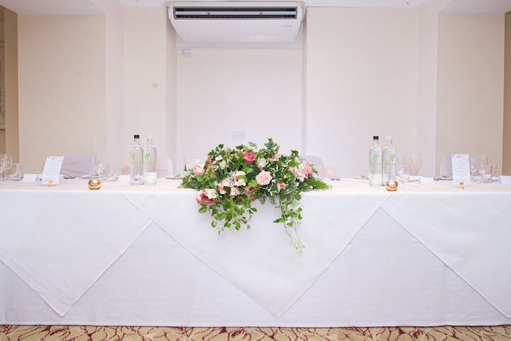 Ballroom/Hall 80 of 99