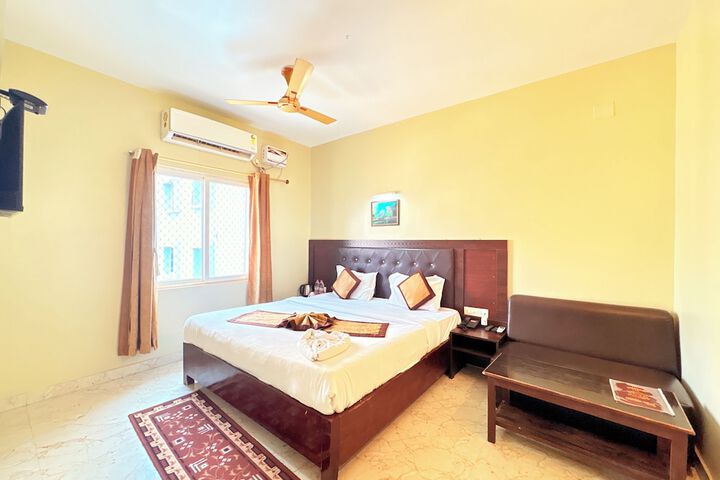 Room 14 of 28