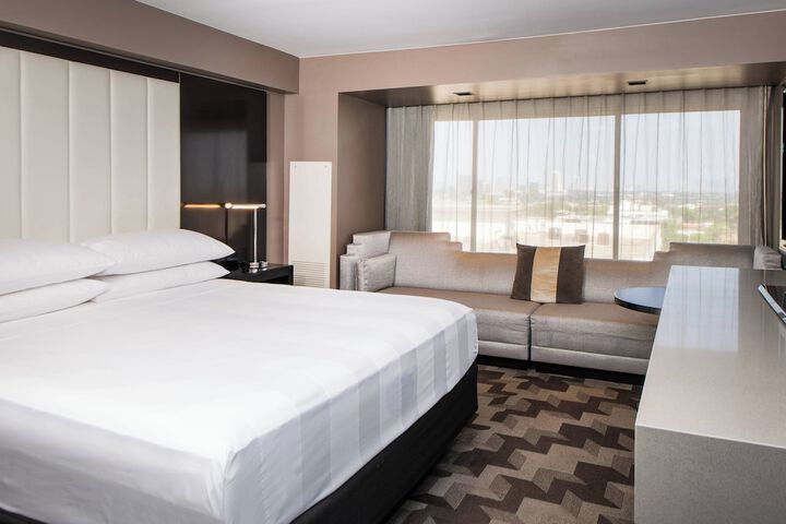 Room 21 of 108