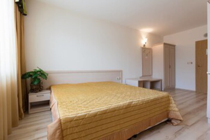 Room 18 of 21