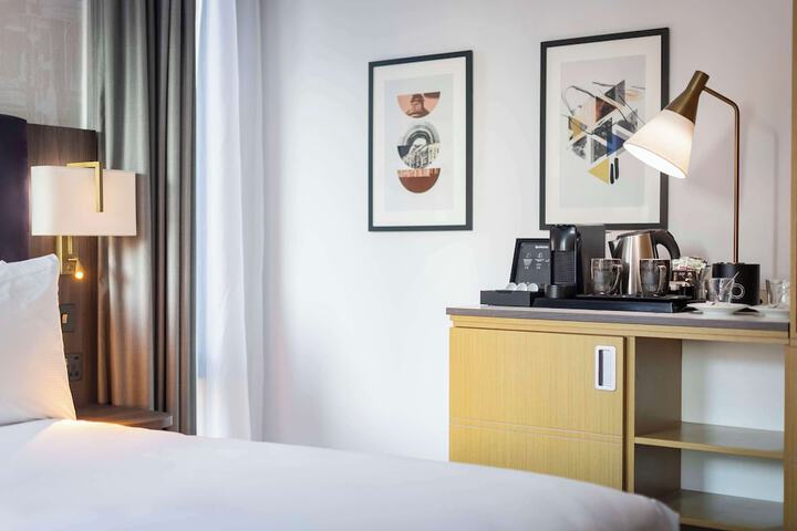Room 41 of 114