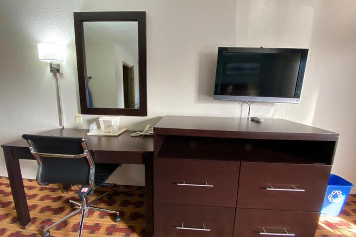 2 Double Beds (8 of 12)