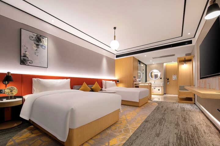 Room 29 of 46