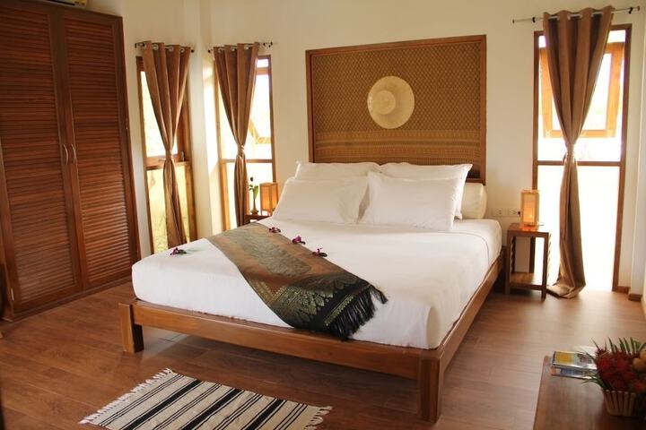 Room 2 of 86