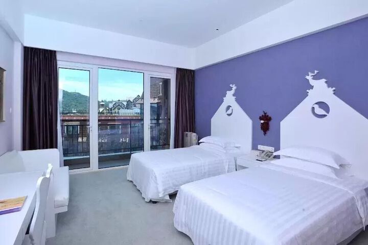 Room 14 of 48