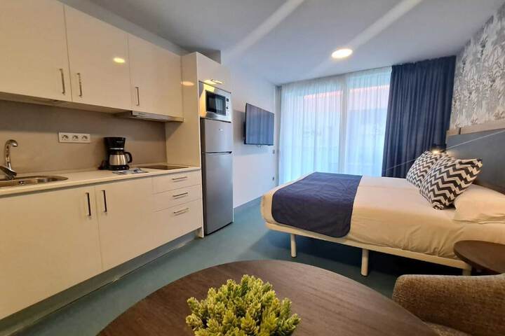 Room 2 of 18