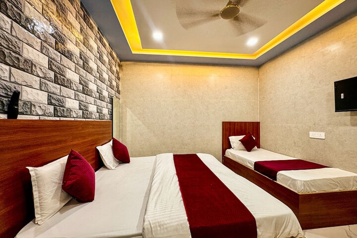 Room 12 of 24