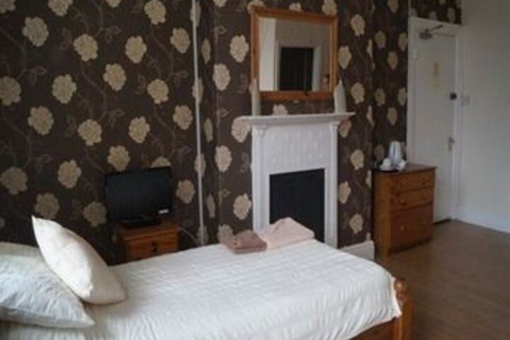 Room 12 of 17