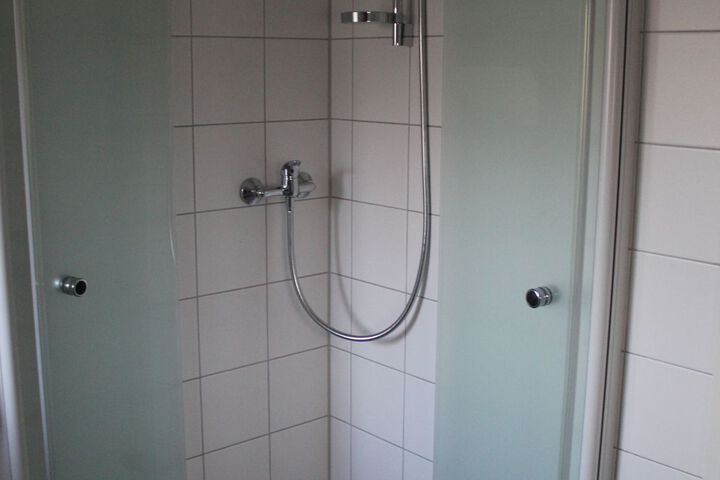 Room 2 of 35