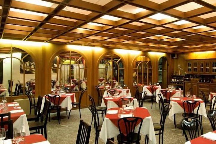 Dining Photos