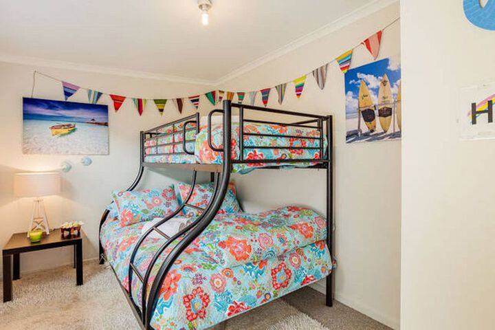 Room 5 of 17