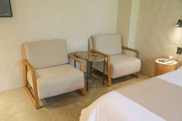 Room 27 of 110