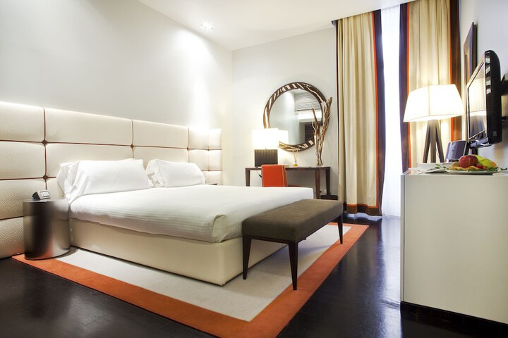 Room 6 of 43