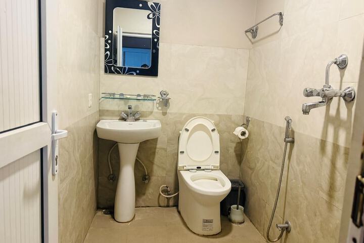 Room 2 of 12