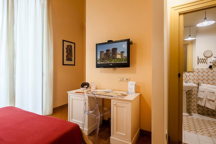 Room 40 of 51