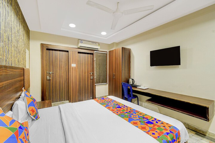 Room 12 of 39