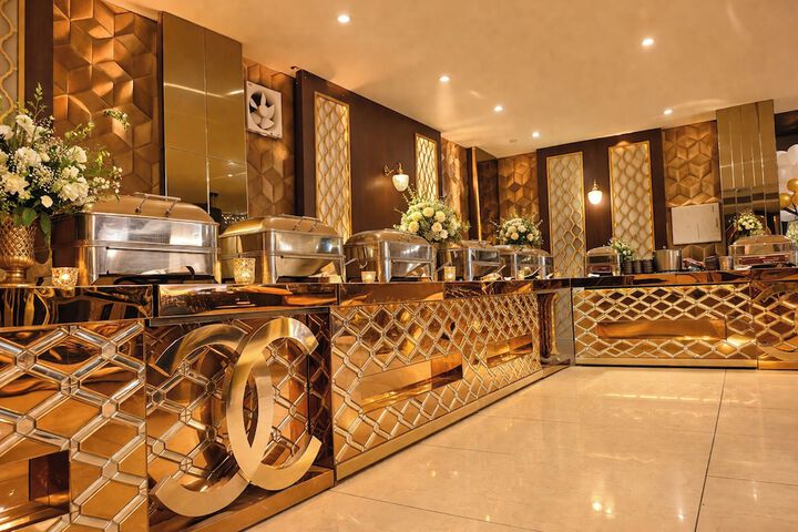 Ballroom/Hall 59 of 82