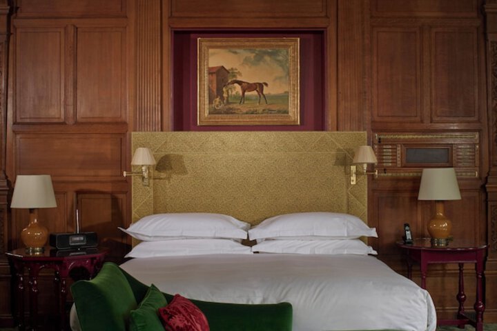 Room 54 of 189