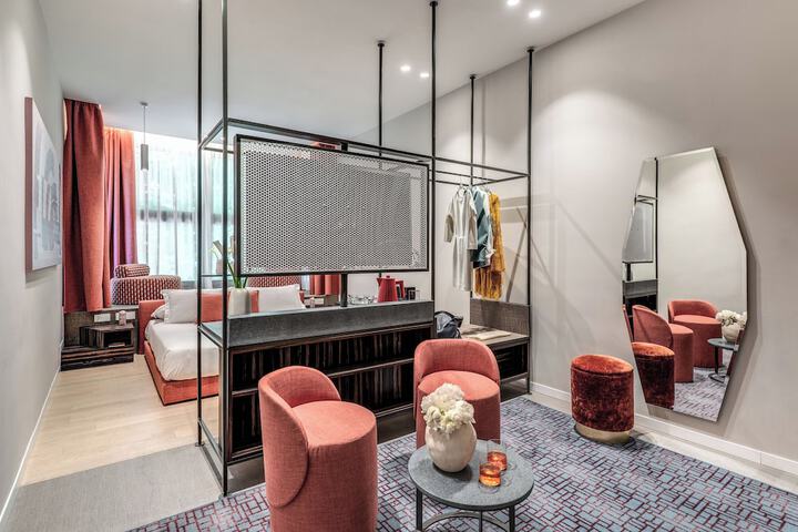 Room 50 of 72