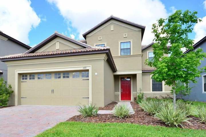 Hotel Exterior 37 of 43