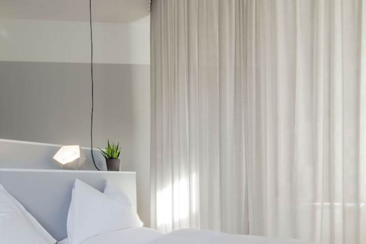 Room 18 of 26