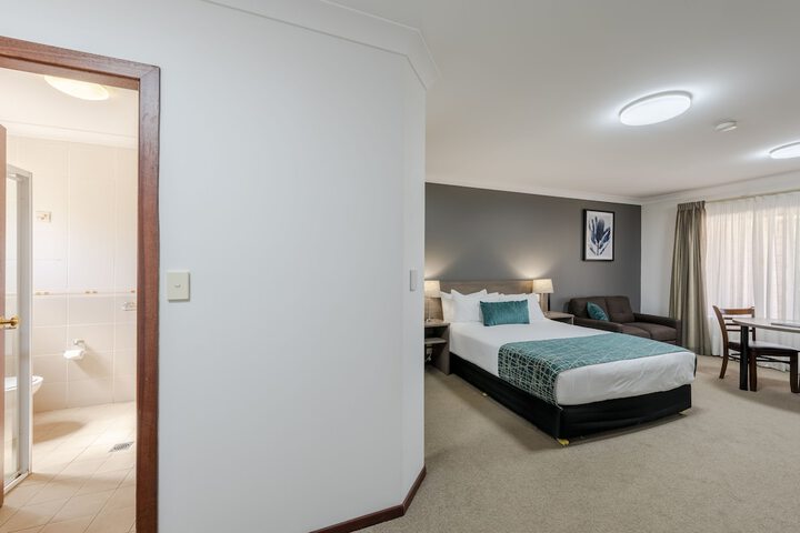 Room 16 of 74