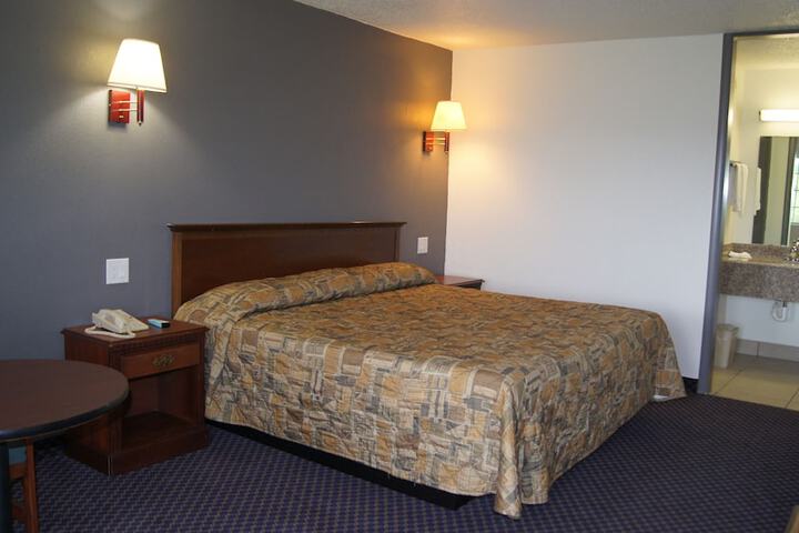 Standard | King Bed (3 of 3)