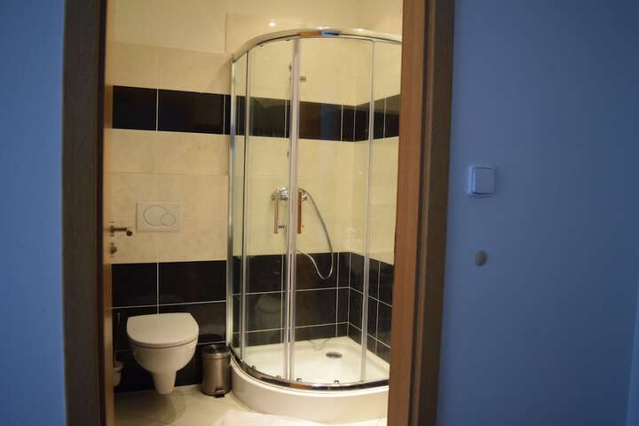 Room 42 of 90