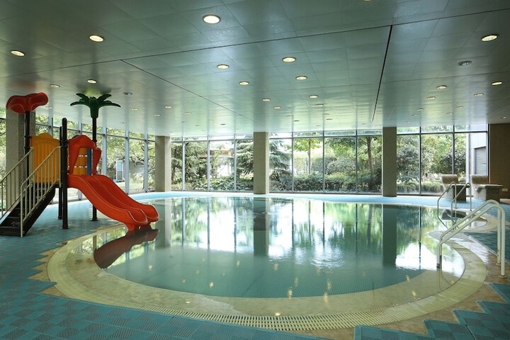 Hotel with Pool