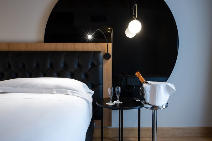 Room 48 of 233