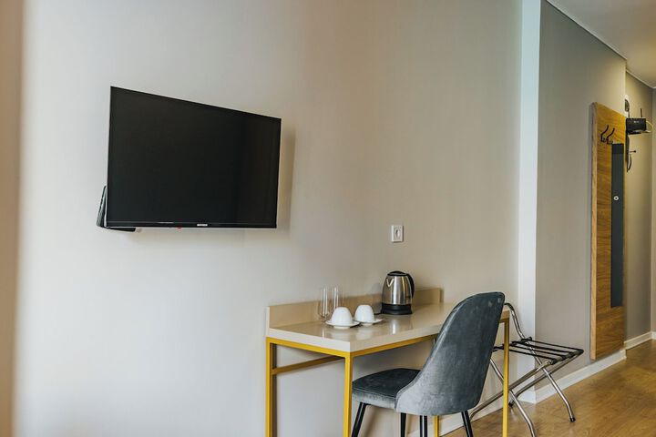 Room 9 of 53