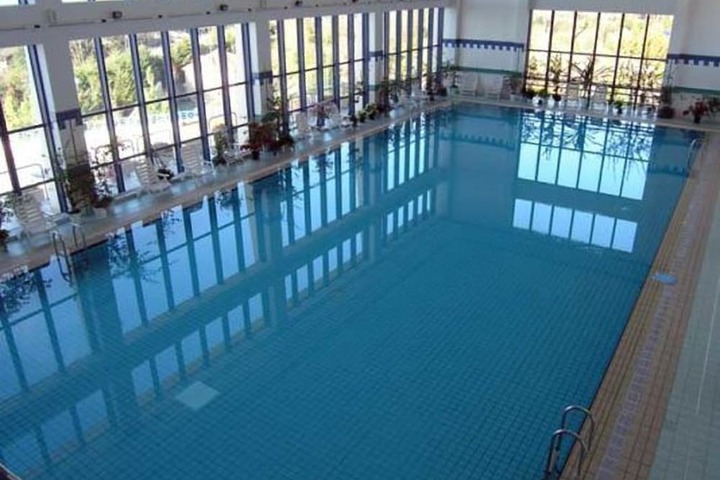 Pool Hotel